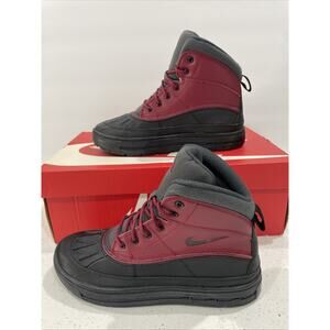 Youth Nike Woodside Winter Boots Sz 7 Youth- Women 8.5 New Burgundy/Black